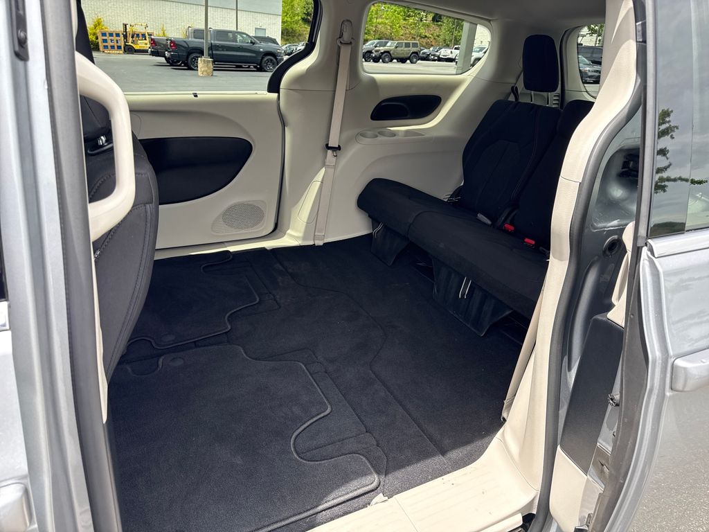 used 2020 Chrysler Pacifica car, priced at $15,990