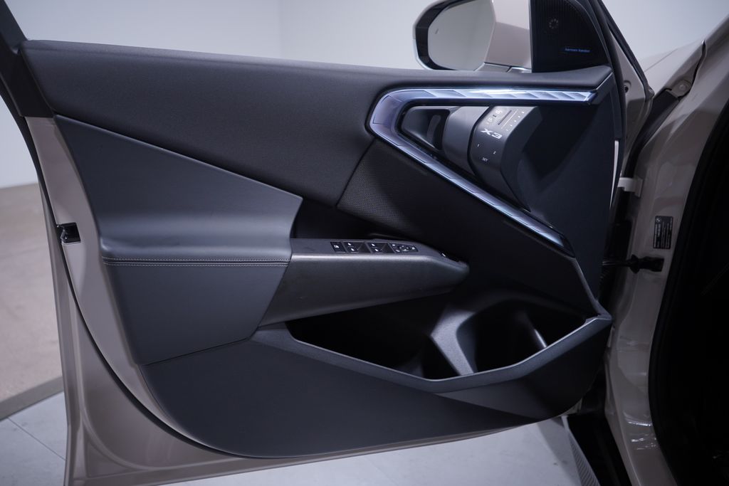 Thumbnail: 2025 BMW X3 - 15