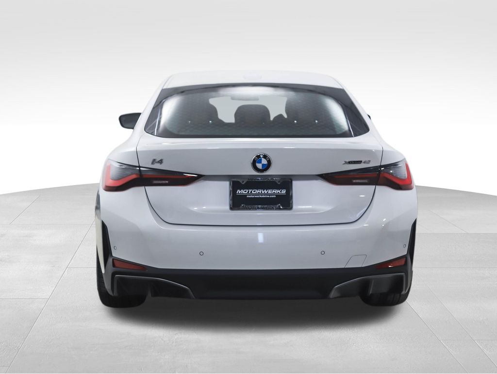 Thumbnail: 2026 BMW i4 - 4