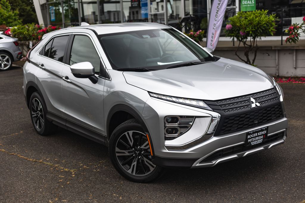2025 Mitsubishi Eclipse Cross SE thumbnail 2