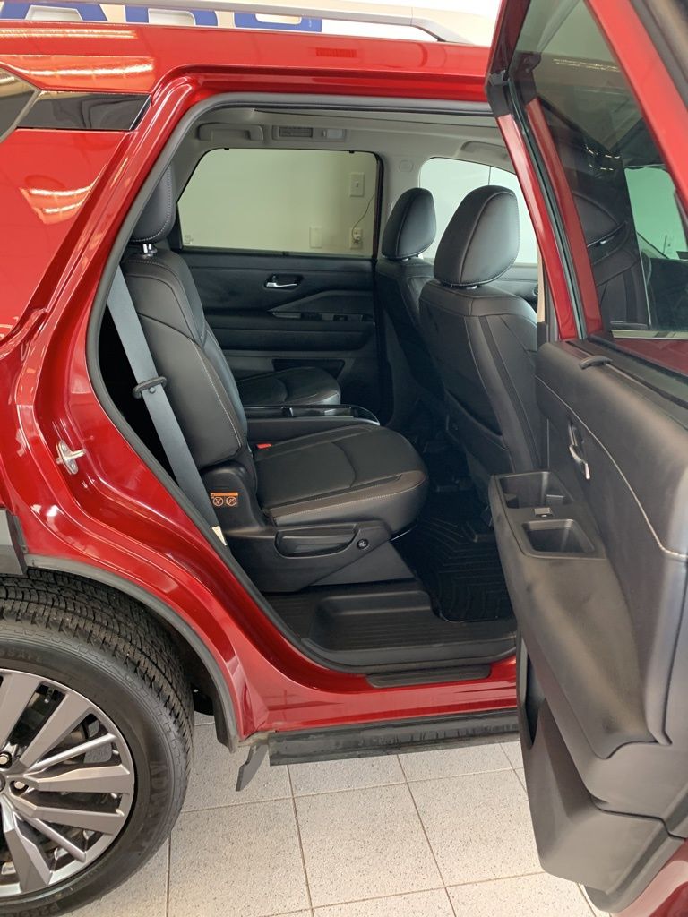 Used 2023 Red Nissan SL image 20