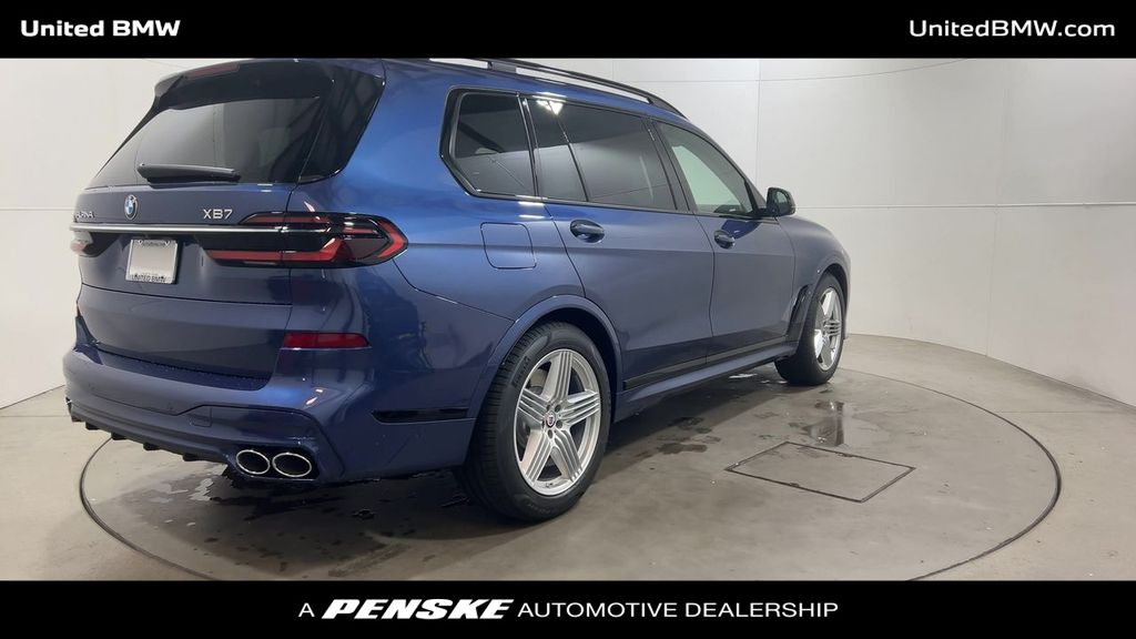 Thumbnail: 2026 BMW X7 - 8