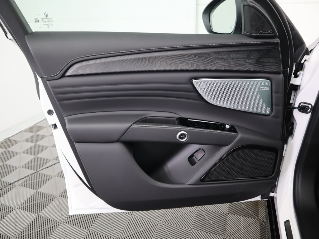 Thumbnail: 2025 Maserati Grecale - 24