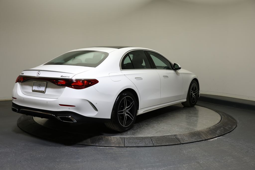 Thumbnail: 2025 Mercedes-Benz E-Class - 7