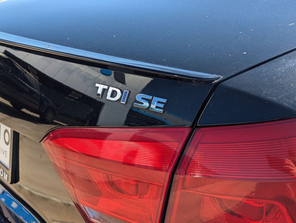 2013 Volkswagen Passat TDI SE 5