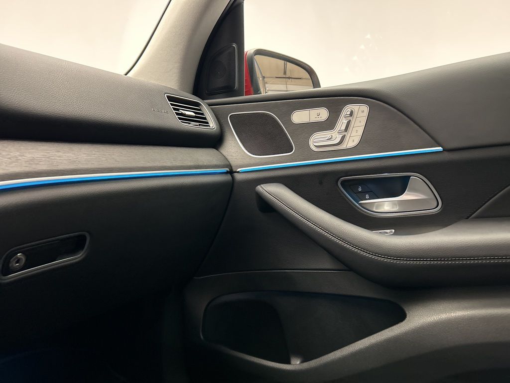 Thumbnail: 2025 Mercedes-Benz GLE - 21