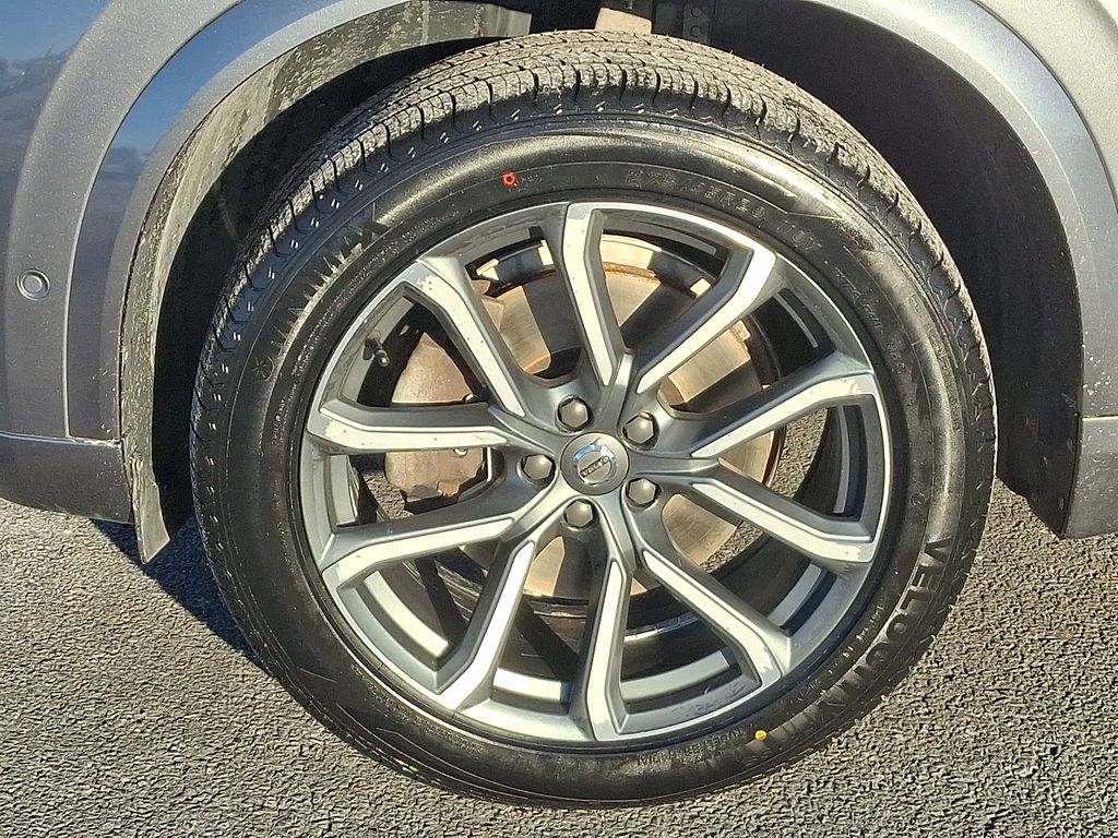 Thumbnail: 2016 Volvo XC90 - 8