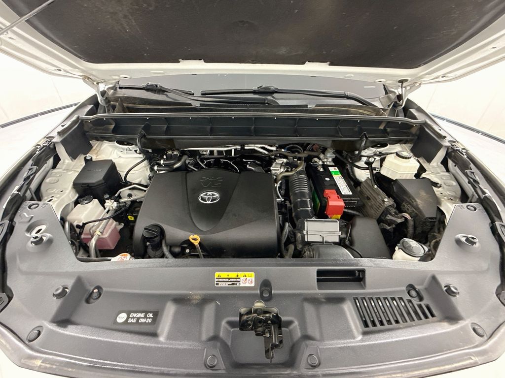 Thumbnail: 2021 Toyota Highlander - 30