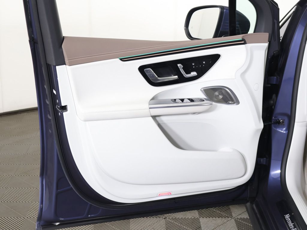 Used 2023 Blue Mercedes-Benz 350 SUV image 26