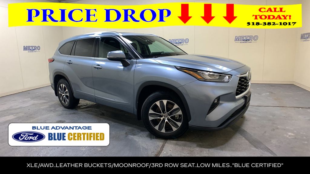Moon Dust 2020 Toyota Highlander XLE AWD SUV / Crossover All-Wheel Drive 8-Speed Automatic