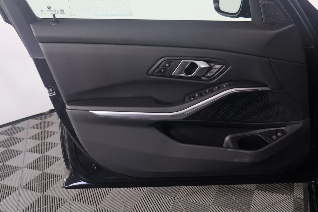2025 BMW 3 Series 330i 7
