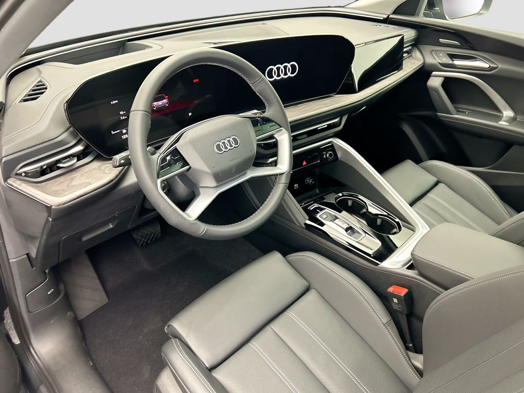 Thumbnail: 2025 Audi Q5 - 9