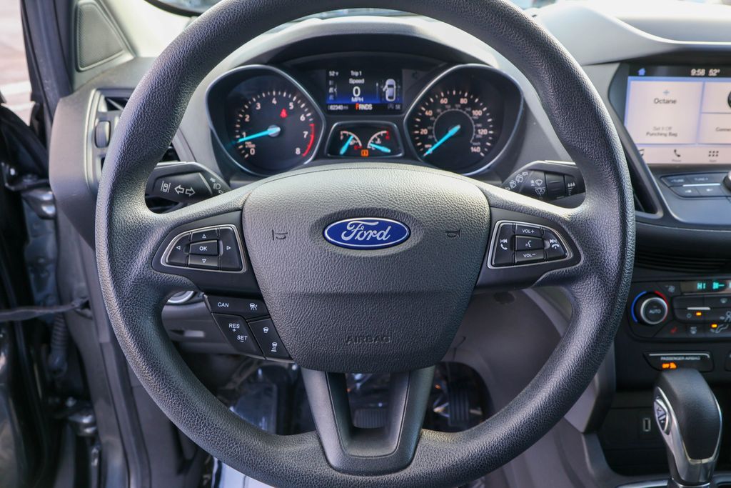 2019 Ford Escape SE 17