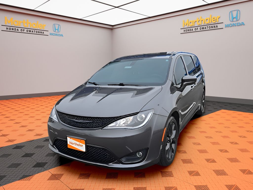 Gray (Granite Crystal Metallic Clearcoat) 2018 Chrysler Pacifica Touring Plus FWD Minivan Front-Wheel Drive 9-Speed Automatic