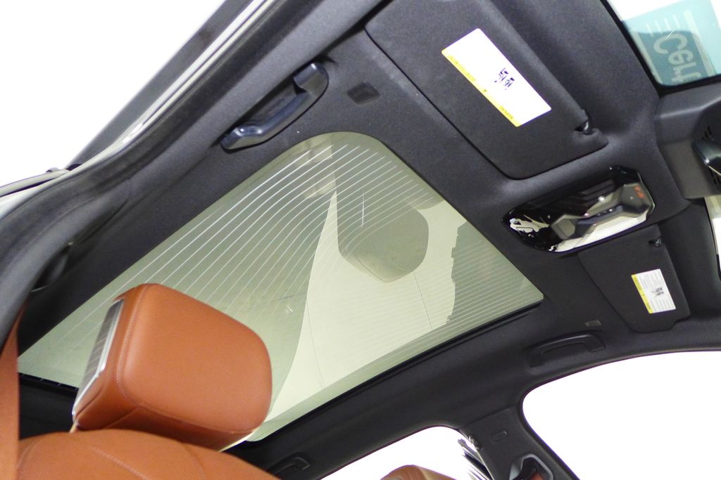 Thumbnail: 2023 BMW 7 Series - 18