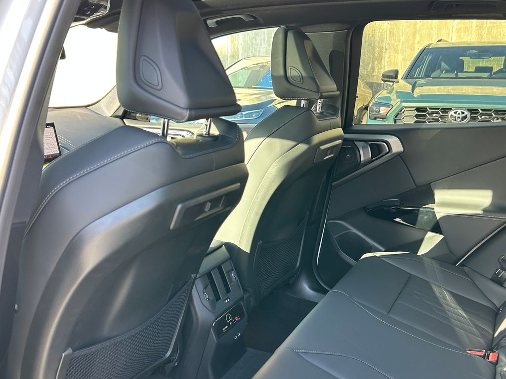 Thumbnail: 2026 BMW X3 - 32