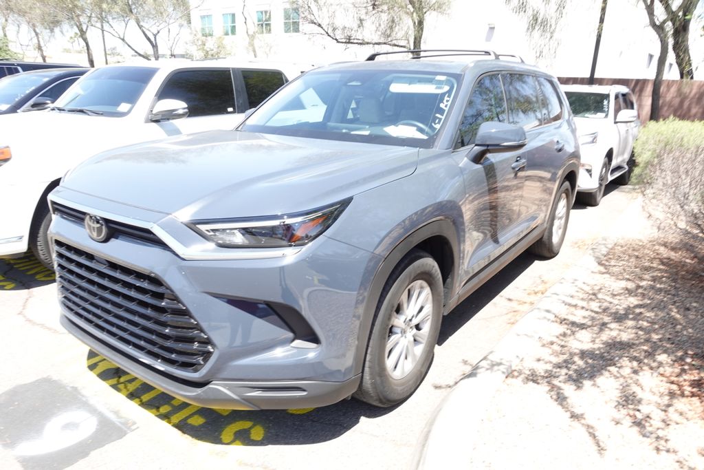 2024 Toyota Grand Highlander XLE FWD's photo