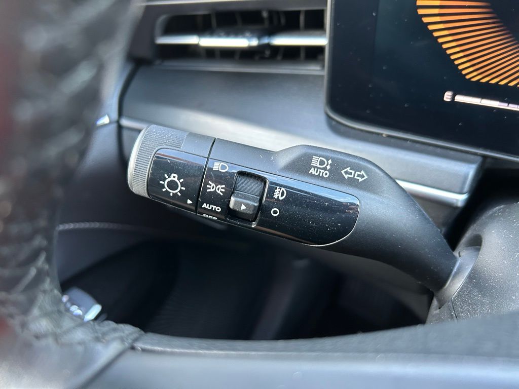 Thumbnail: 2025 Kia K5 - 22