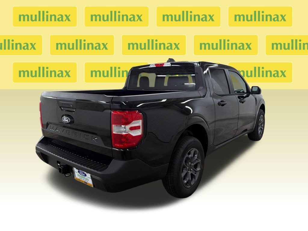 New 2026 Black Ford XLT image 3