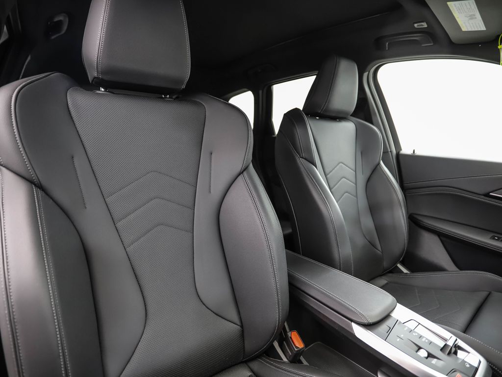 Thumbnail: 2023 BMW X1 - 32