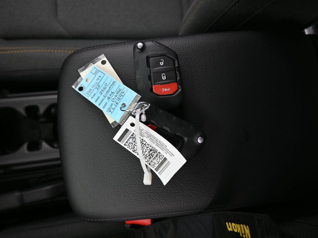 New 2026 reign Jeep Sport S image 17