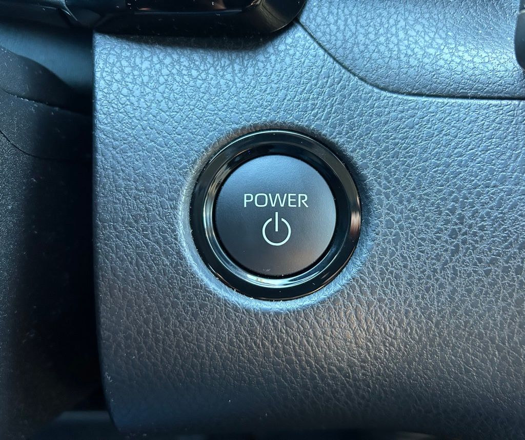 Thumbnail: 2025 Toyota Camry - 29