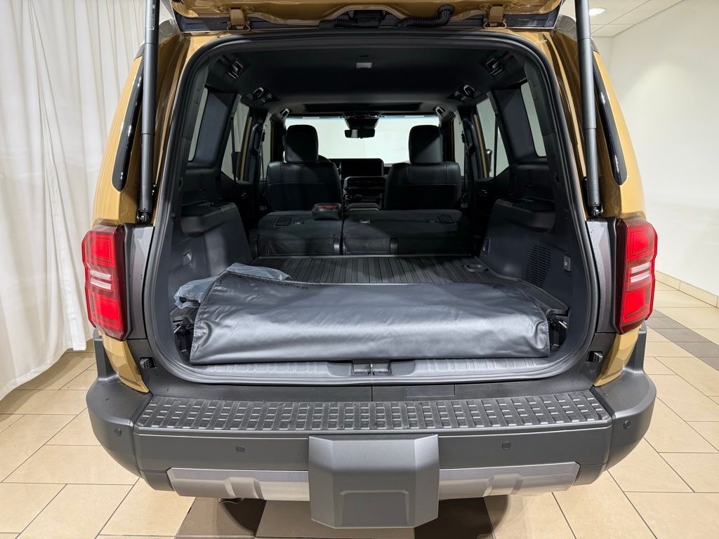 Thumbnail: 2025 Toyota Land Cruiser - 12