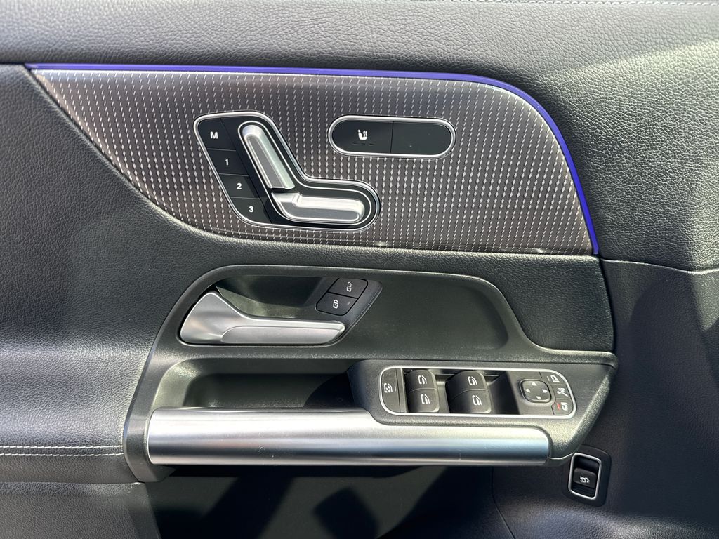 Certified Used 2023  Mercedes-Benz GLA 250 image 23