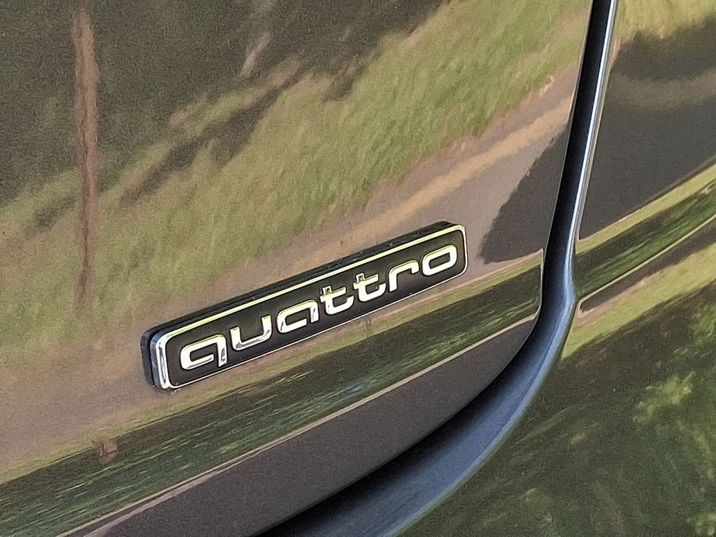 Thumbnail: 2019 Audi Q8 - 31