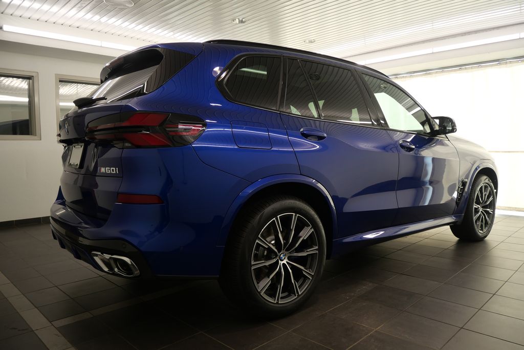 2025 BMW X5 M60i 7