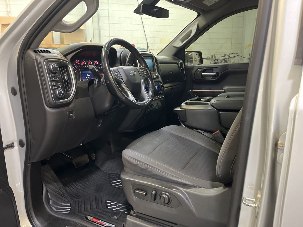 Used 2021 Silver Chevrolet RST image 11