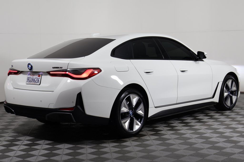 Thumbnail: 2023 BMW i4 - 4