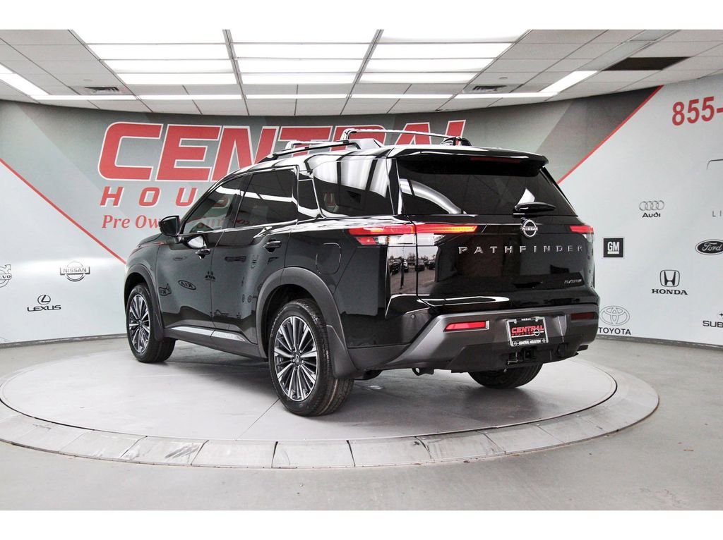 2026 Nissan Pathfinder Platinum - 3