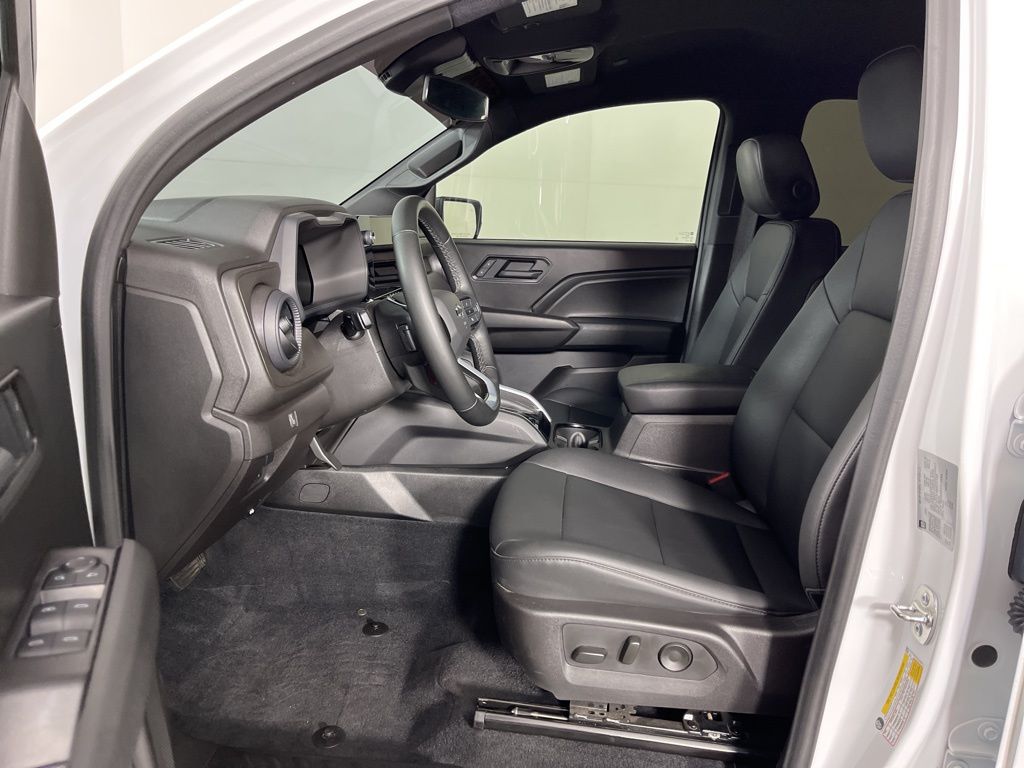 Thumbnail: 2025 Chevrolet Colorado - 20