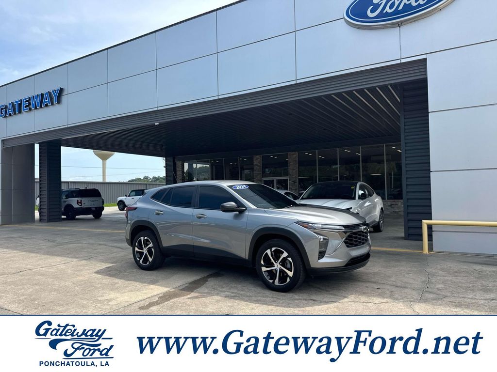 Sterling Gray Metallic 2024 Chevrolet Trax SUV / Crossover Front-Wheel Drive 6-Speed Automatic