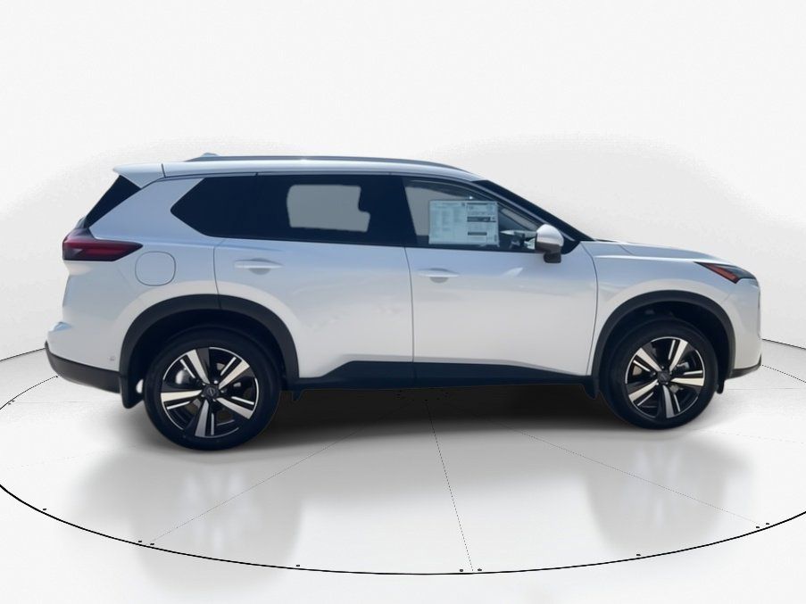 2025 Everest White Pearl Nissan Rogue SL FWD SUV