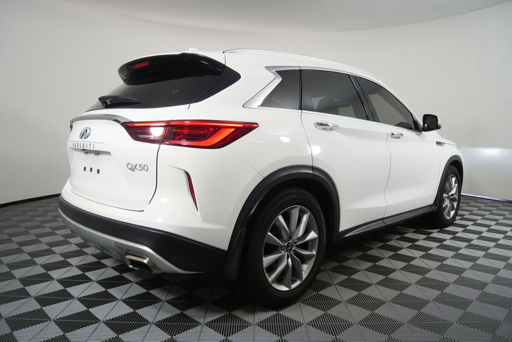 Thumbnail: 2021 INFINITI QX50 - 3