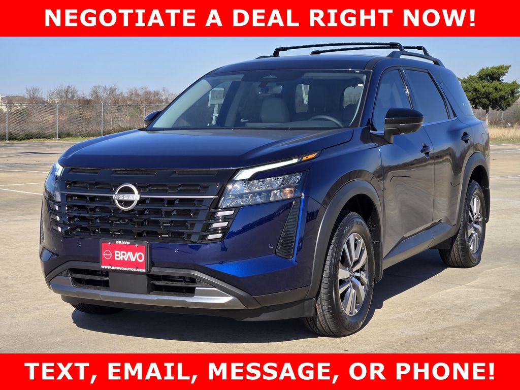 2026 Nissan Pathfinder SL