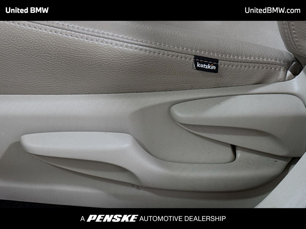 Thumbnail: 2014 Toyota Prius - 4