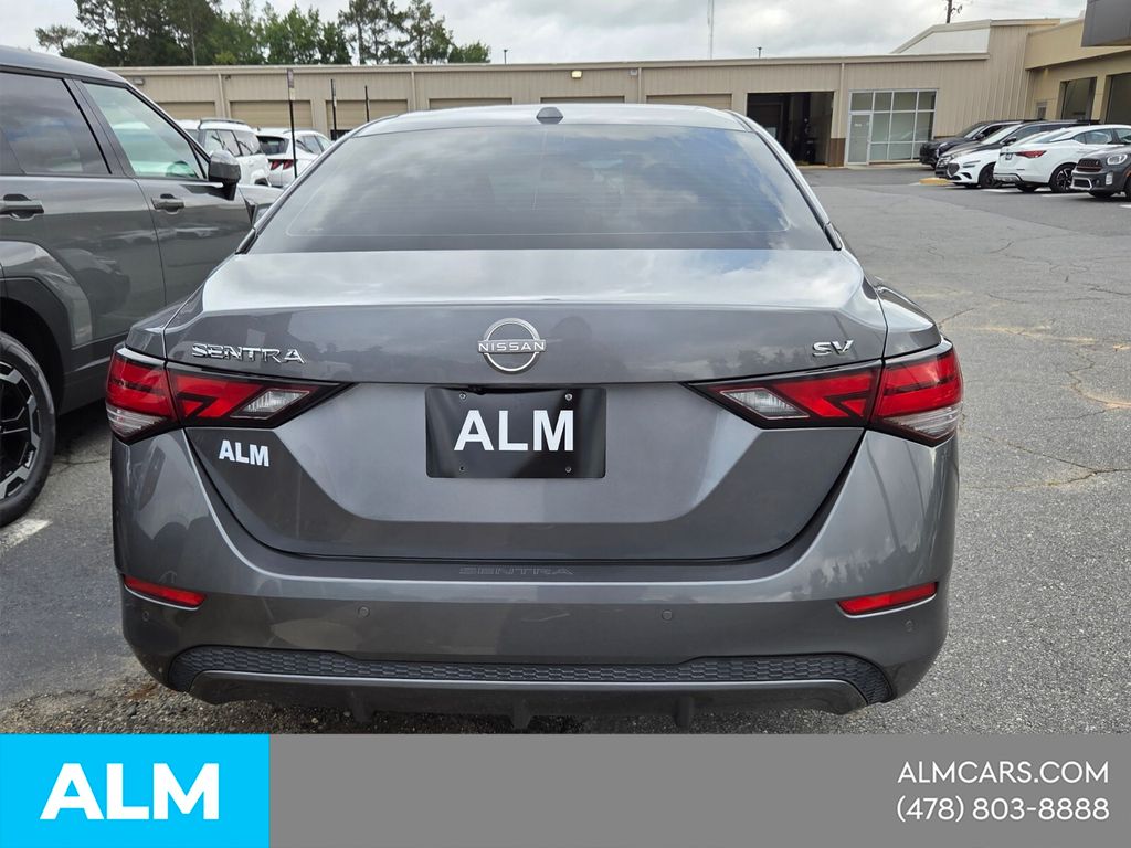 Used 2024 Gray Nissan SV image 9