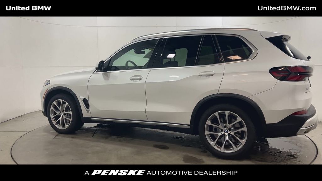 Thumbnail: 2024 BMW X5 - 6