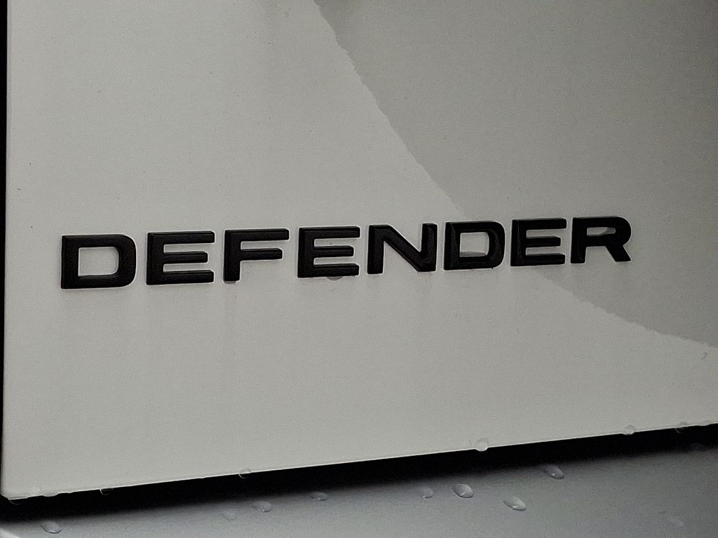 2025 Land Rover Defender 130 20