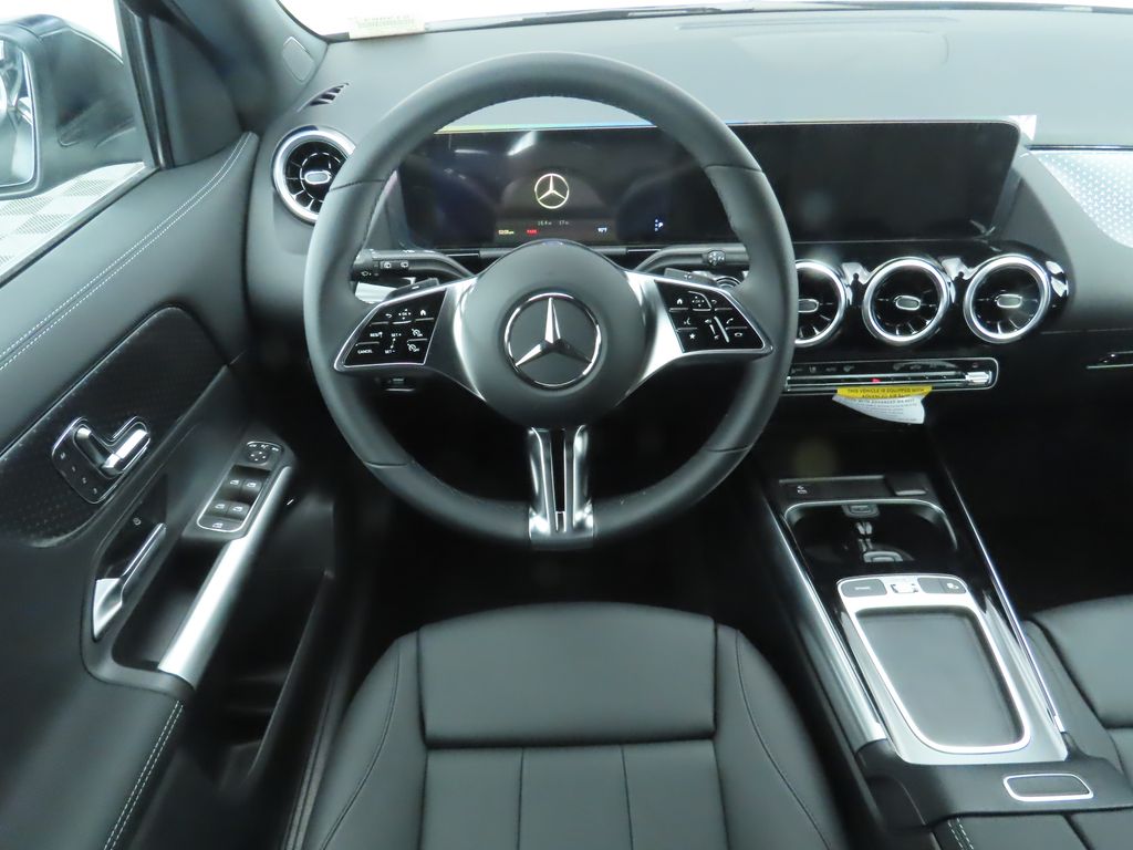 Thumbnail: 2025 Mercedes-Benz GLA - 10