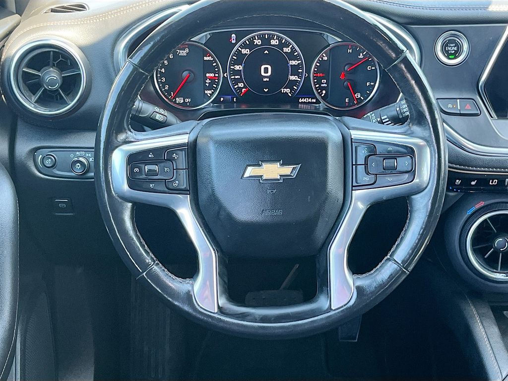 Used 2021 Gray Chevrolet Premier image 11