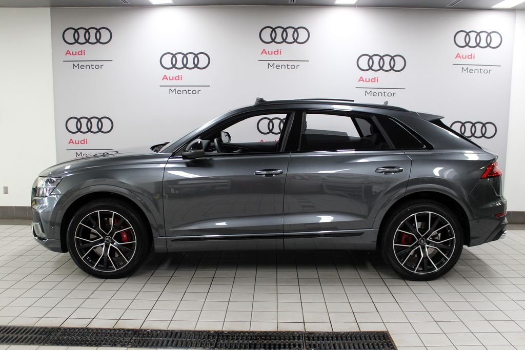 Thumbnail: 2023 Audi SQ8 - 3