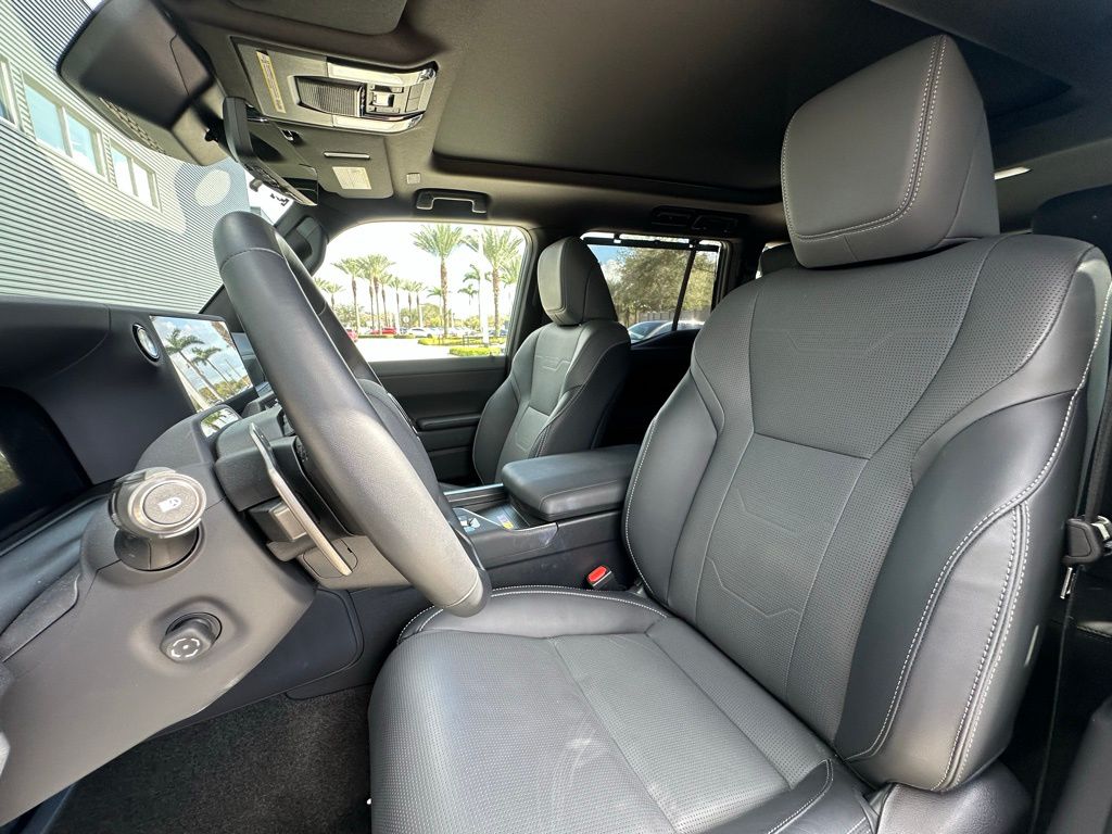 Thumbnail: 2025 Lexus GX - 5