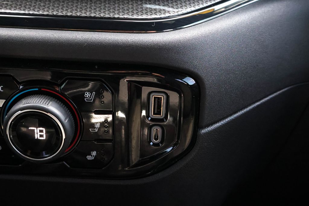 2022 Chevrolet Silverado 1500 ZR2 25