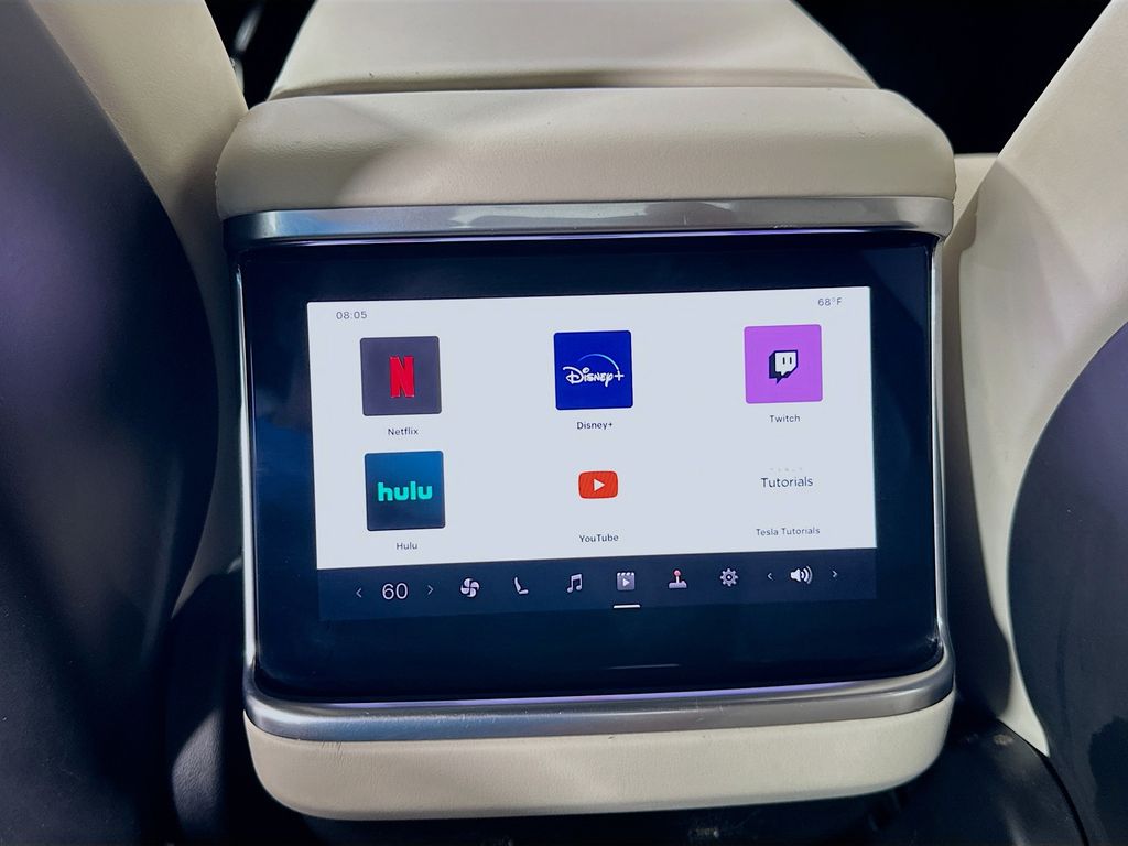 Thumbnail: 2022 Tesla Model S - 25