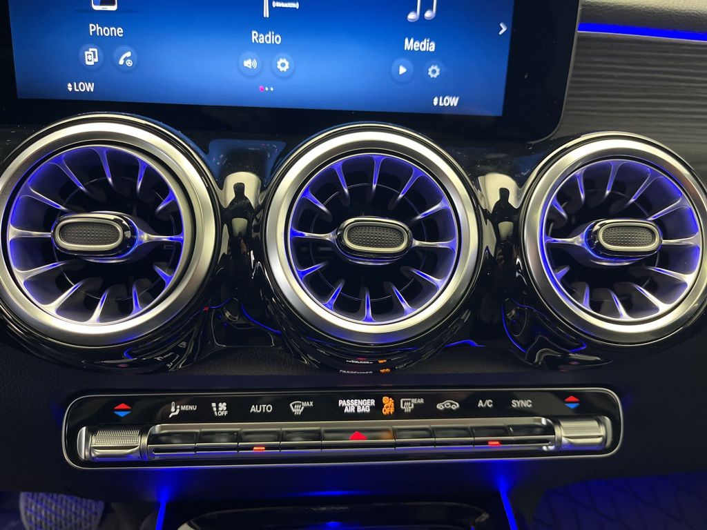 Thumbnail: 2026 Mercedes-Benz GLB - 20