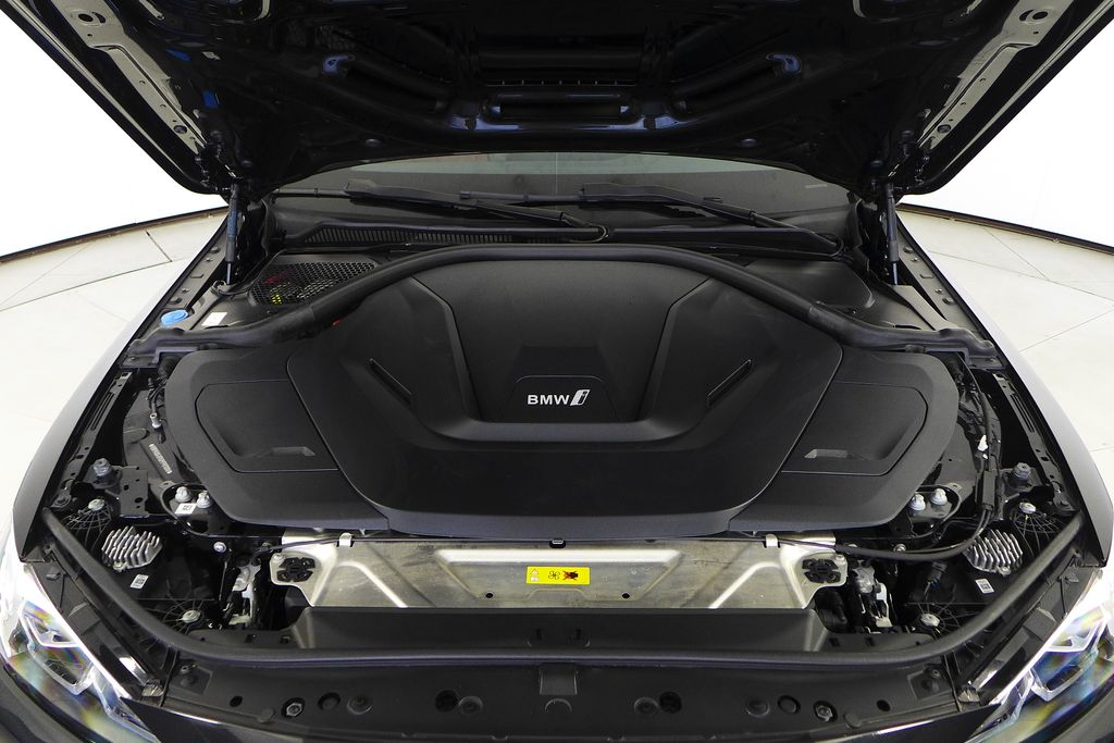 Thumbnail: 2023 BMW i4 - 6